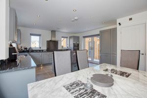 Photo 27- click for photo gallery